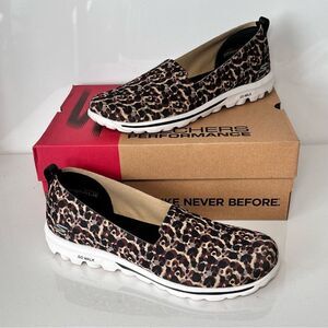 Skechers GOwalk Classic Spring Safari Washable Slip-Ons